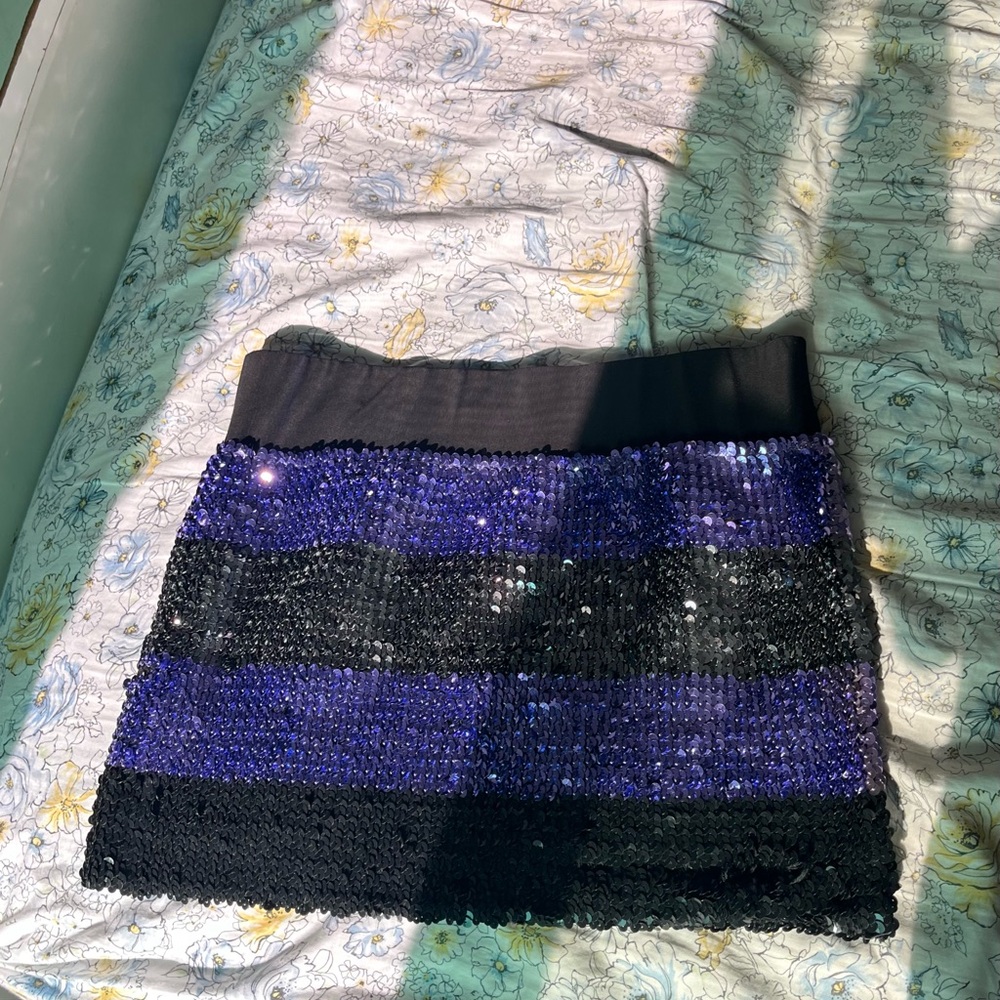 Forever 21 Black and Blue Sequin Pencil Skirt